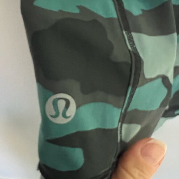 Lululemon Invigorate Training Tank Top Camo Tidewater Teal Size 6 - Picture 3 of 4